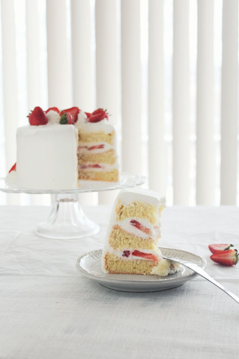 Strawberry cream cake by Kexin